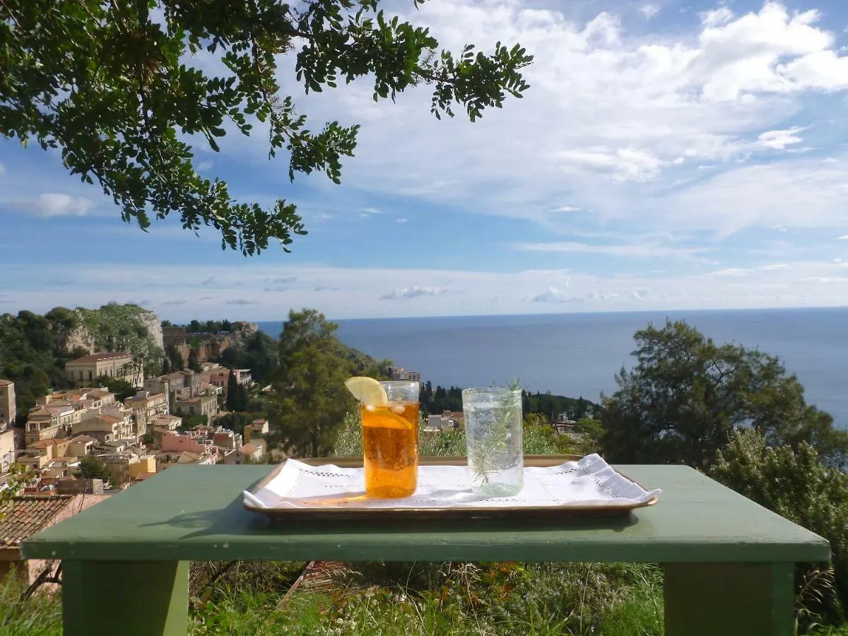 Villa Gemmellaro Taormina 0*,  Italia